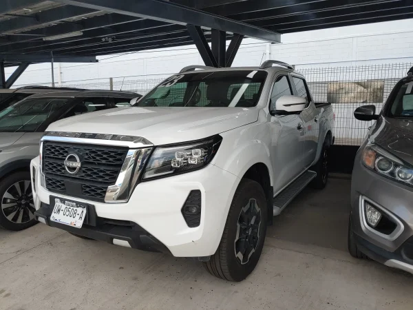 Frontier Diesel 4x4 LE 2023 - Image 2