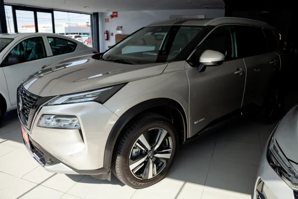 X-Trail E-Power Platinum 2024 - Image 2