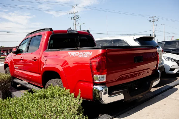 Tacoma Ed Especial 4x4 2019 - Image 3