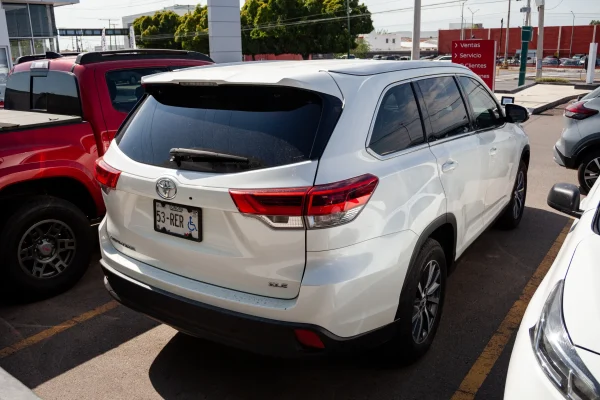 Highlander XLE 2019 - Image 7