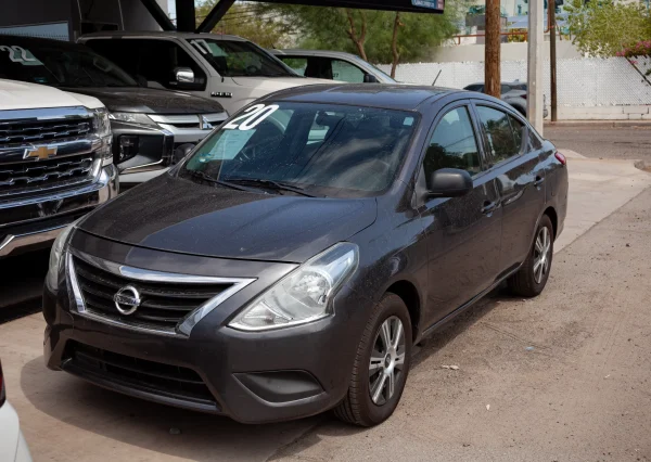 Versa V-Drive T/M A/AC 2020