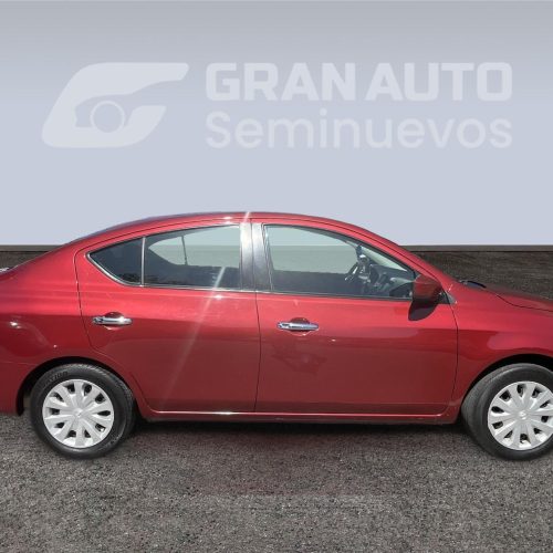 Versa Advance AT 2016
